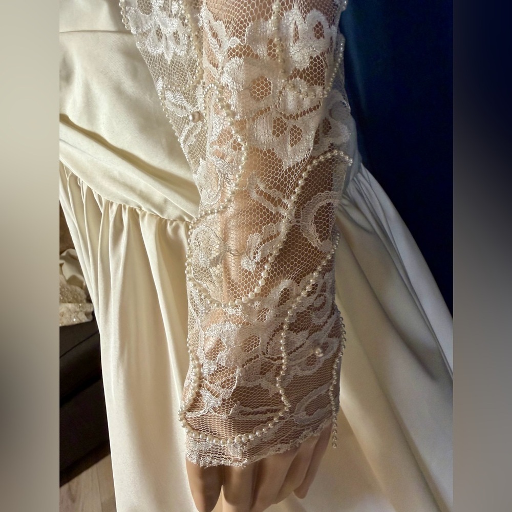 Dessy Creations Vintage Ivory Lace Tea-Length Wedding Dress Ruched Waist - Picture 9 of 16